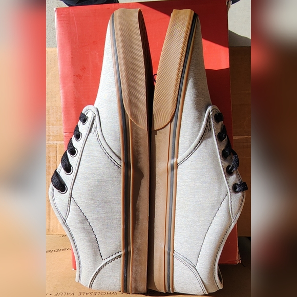 Van's "Atwood Retro", Size 12, Grey/Gum Sneakers - Picture 8 of 9